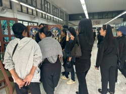 LINE_ALBUM_ดูงานศูนย์ศิลปชีพบางไทร จ_พระนครศรีอยุธยา_251124_83.jpg - โครงการเทิดทูล ชาติ ศาสนา พระมหากษัตริย์ รวมพลังแห่งความภัคดีของประชาชนเทศบาลตำบลสันป่าตอง  | https://www.sanpatong.go.th